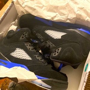 Jordan 5 size 5 youth